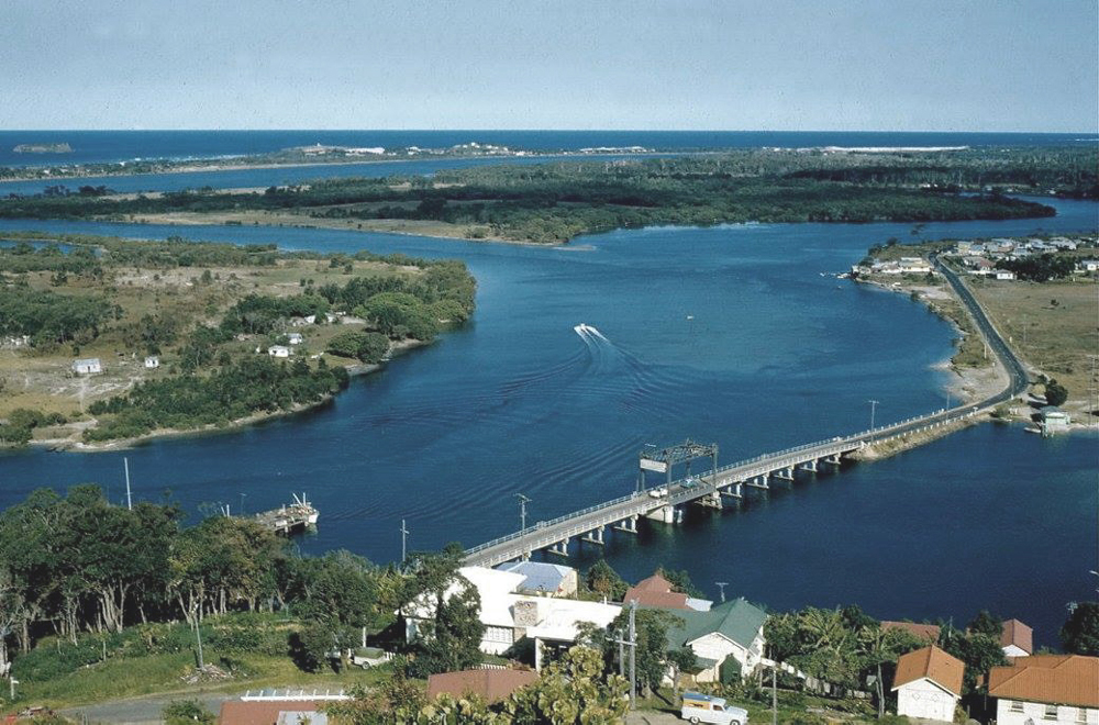 Boyds Bay Bridge - Razorback view - 3 - 1000x660.jpg