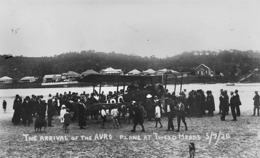 Photo - The arrival of the AVRO plane at Tweed Heads 1920 - 1000x608.png