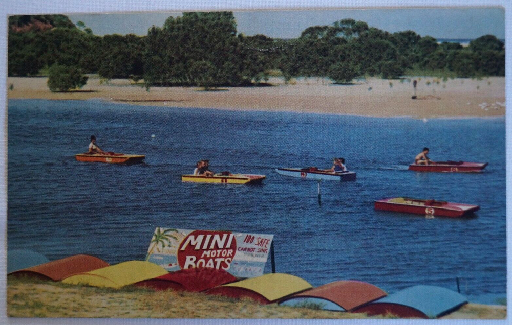 Post card - Tweed Heads - Mini motor boats - 1958.png